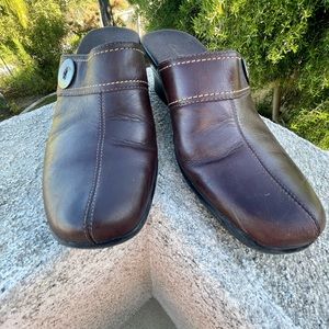 Clarks clogs mules brown slip on 2"
wedge heel leather casual